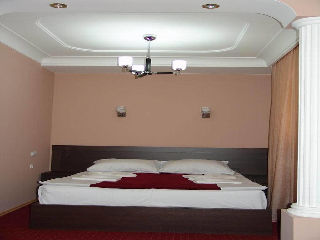 Hotel Roma Pristina Zimmer foto